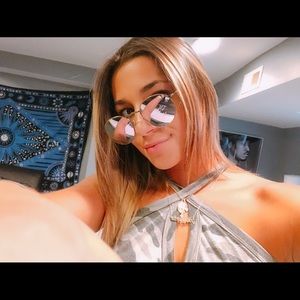 Meet your Posher, Stephanie